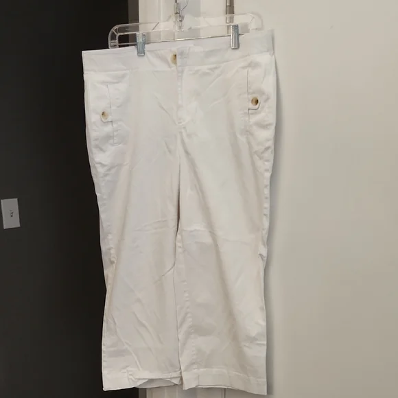 Chico's White Cropped Pants - Picture 1 of 6
